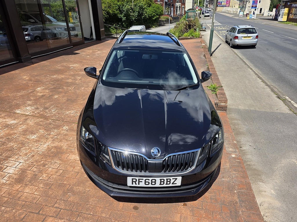 Skoda Octavia Tsi S Black #6