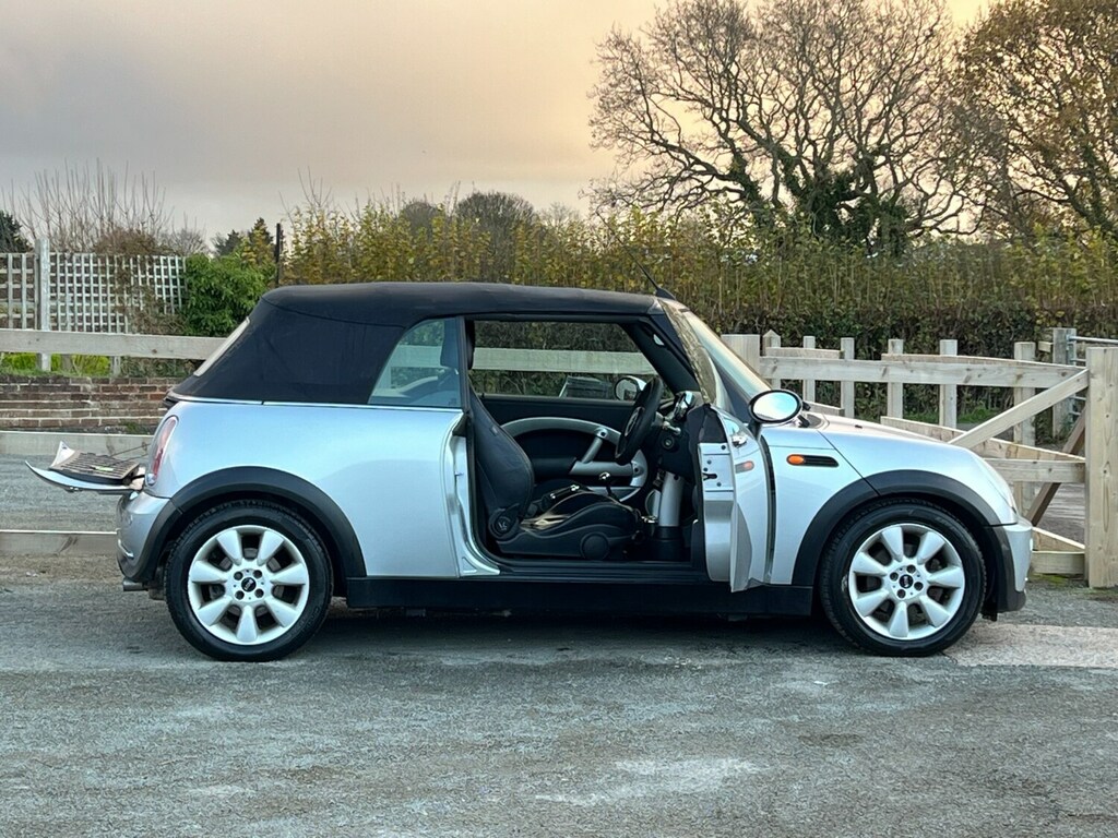 Mini Convertible 1.6 Cooper Huge History, Stunning. Be Quick Silver #3