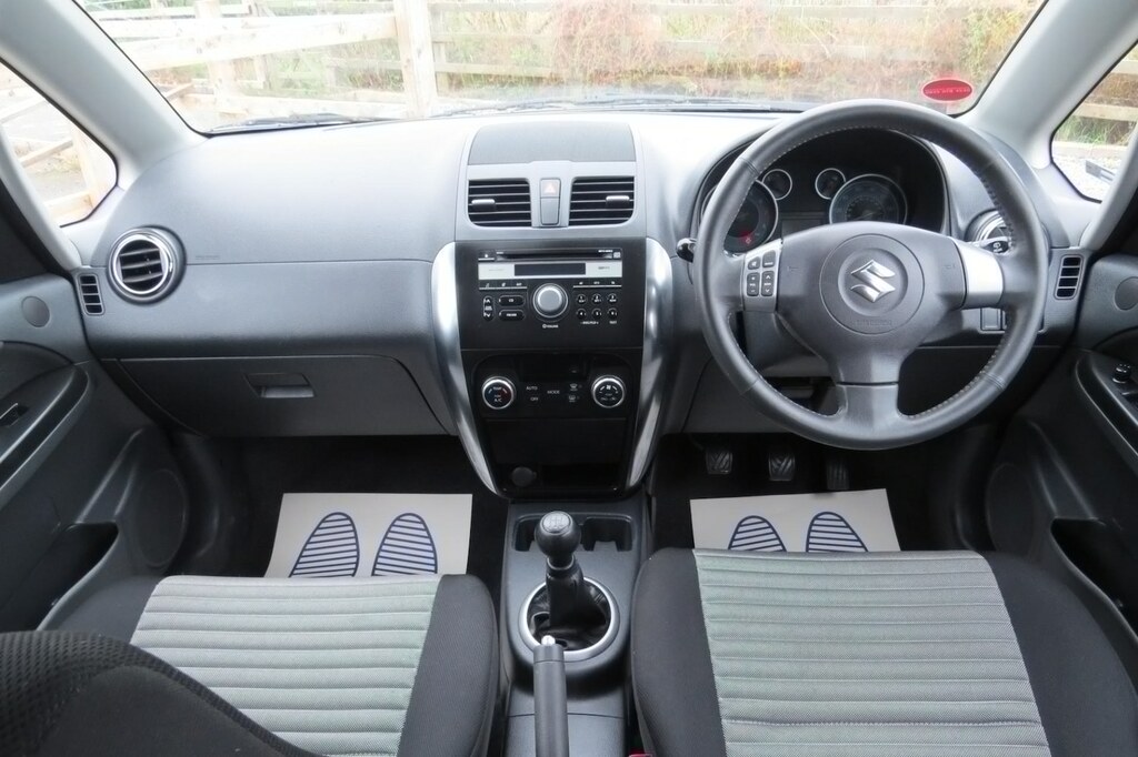 Suzuki SX4 1.6 Aerio Hpi Clear. Factory Black. New Mot Black #2