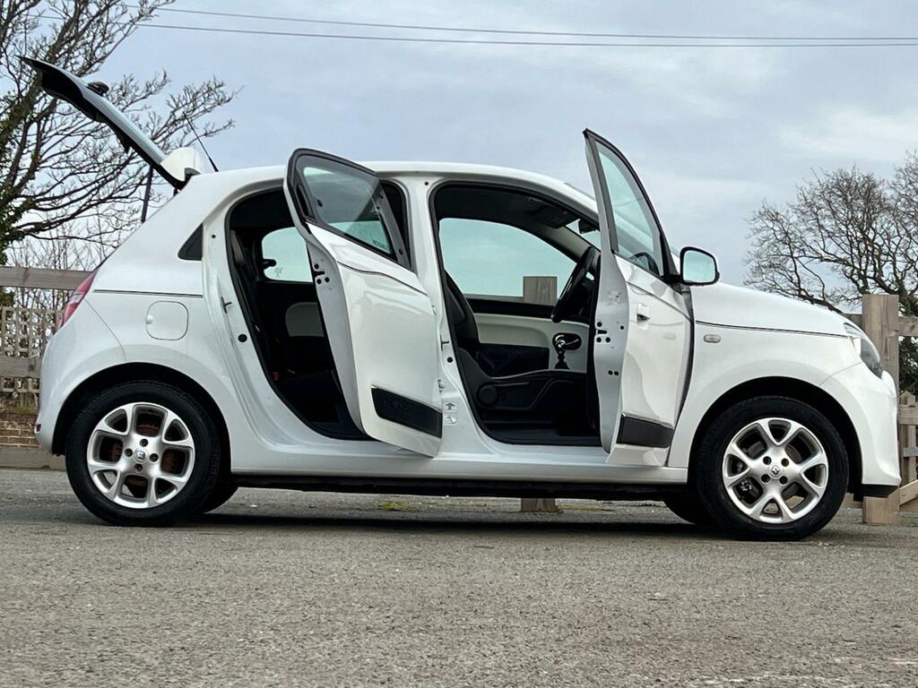 Renault Twingo 0.9 Tce Dynamique Start Stop Great First Car White #3