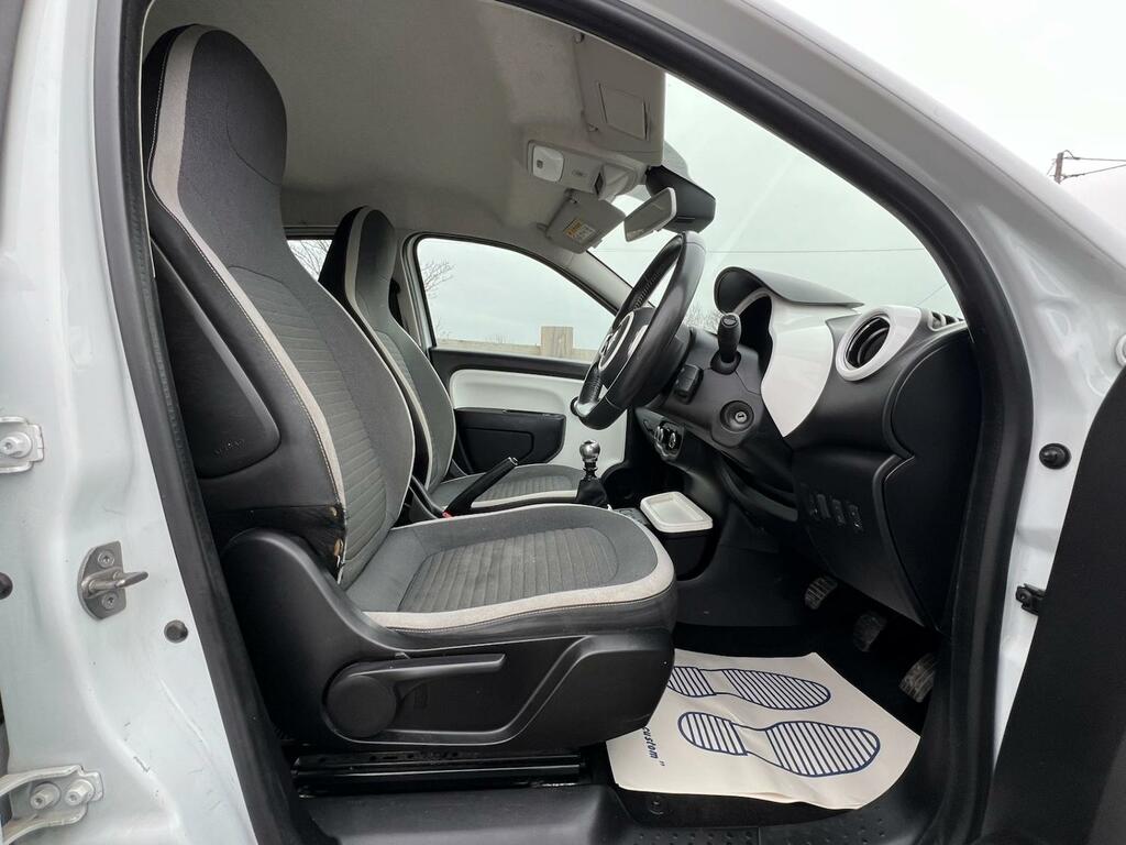 Renault Twingo 0.9 Tce Dynamique Start Stop Great First Car White #4