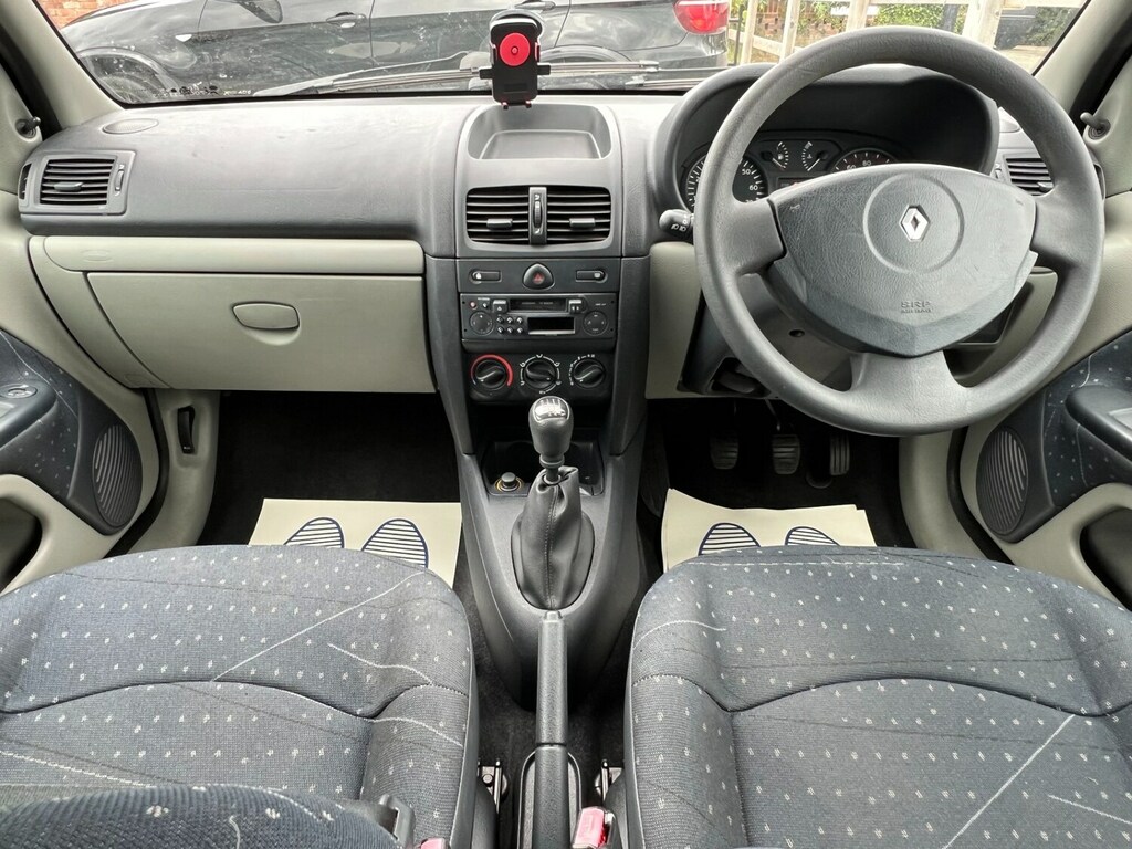 Renault Clio 1.2 Authentique Super Super Low Miles What A L Red #2