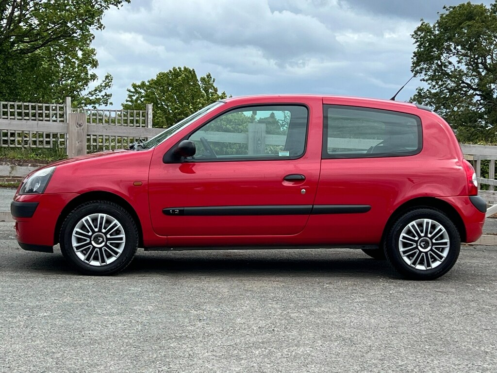 Renault Clio 1.2 Authentique Super Super Low Miles What A L Red #3