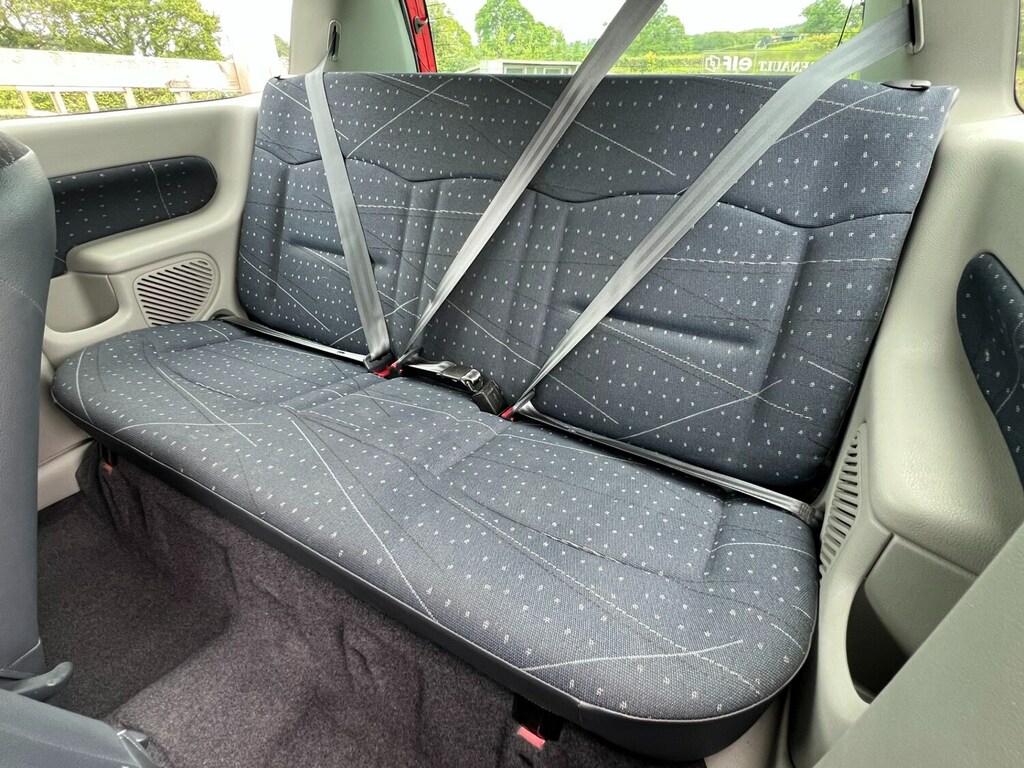 Renault Clio 1.2 Authentique Super Super Low Miles What A L Red #4