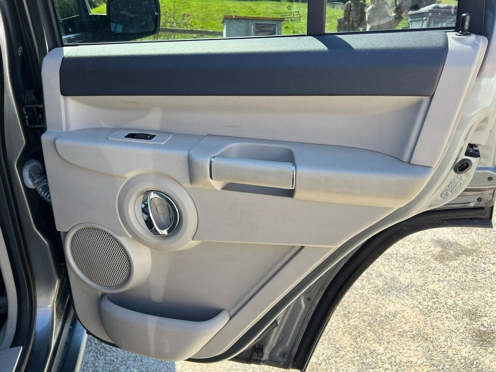 Jeep Commander Estate Grey #24