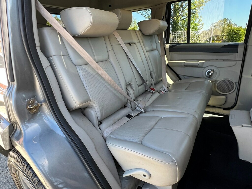 Jeep Commander Estate Grey #19