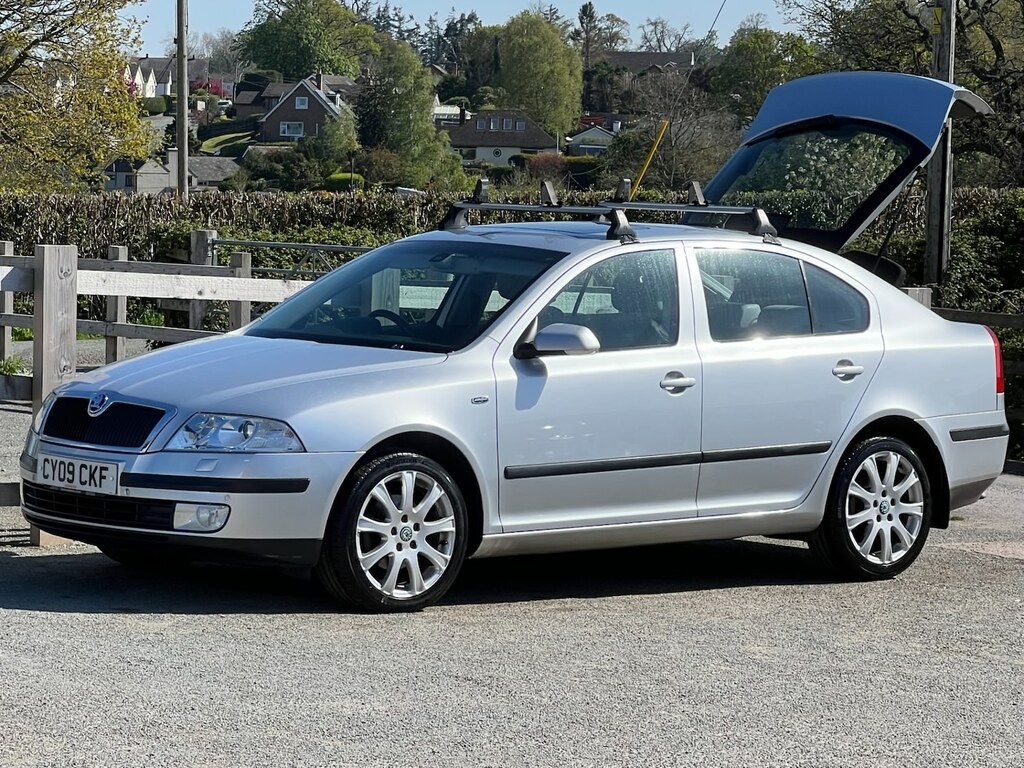 Skoda Octavia 2.0 Tdi Pd Laurin Klement Dsg Silver