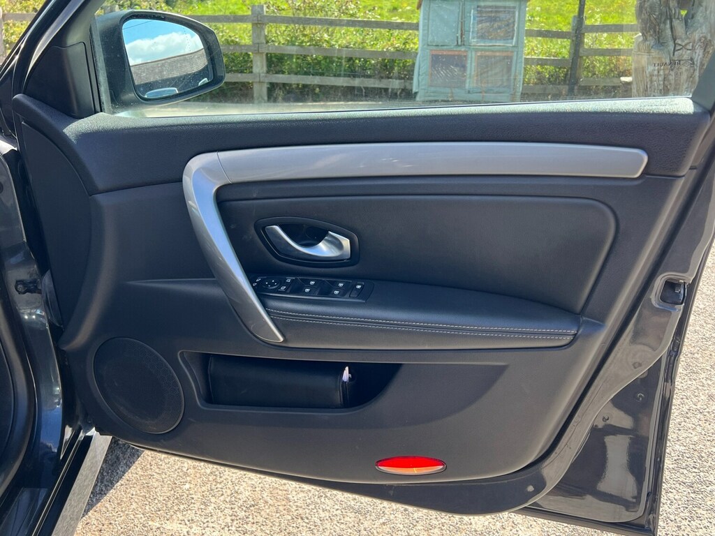 Renault Laguna 2L Dynamique Tomtom Black #26