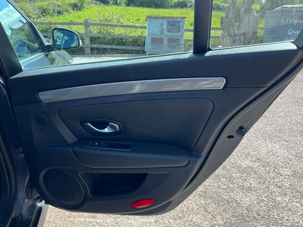 Renault Laguna 2L Dynamique Tomtom Black #16