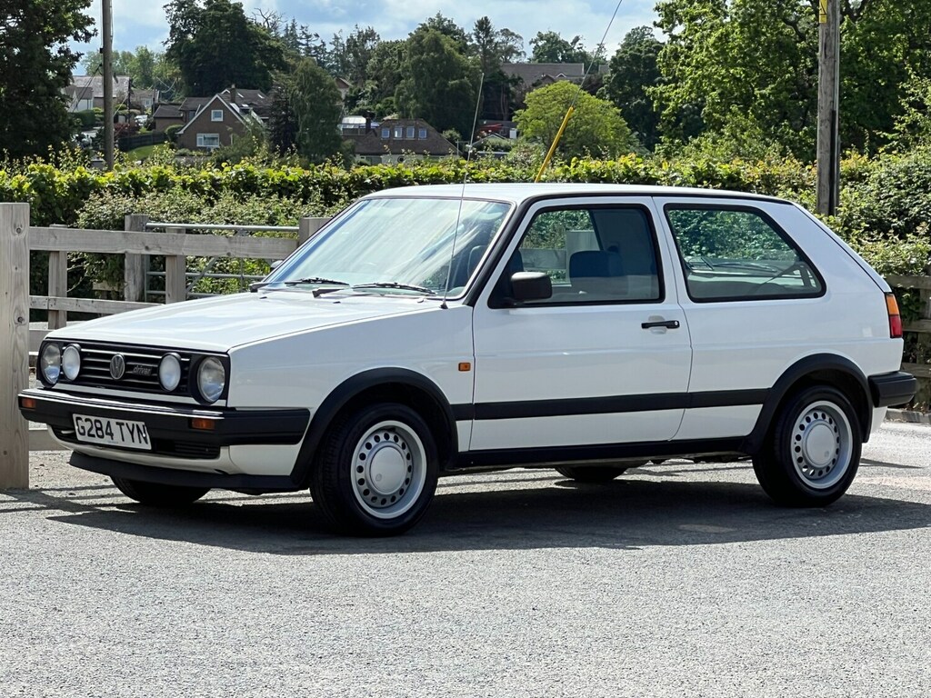 Volkswagen Golf 1.6Driver Rare 40,000 Miles Super Super White