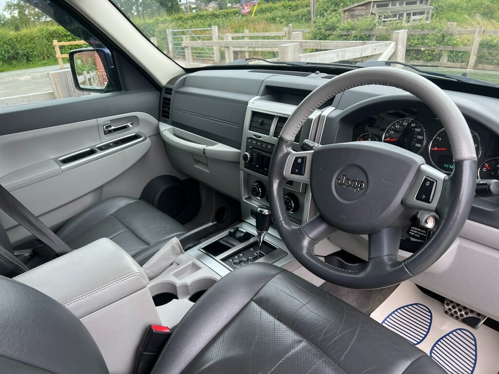 Jeep Cherokee #22
