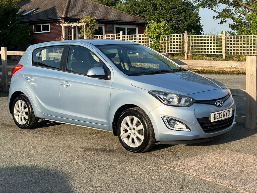 Hyundai I20 Hatchback 1.2 Style 2013 DE13RYD Blue #4
