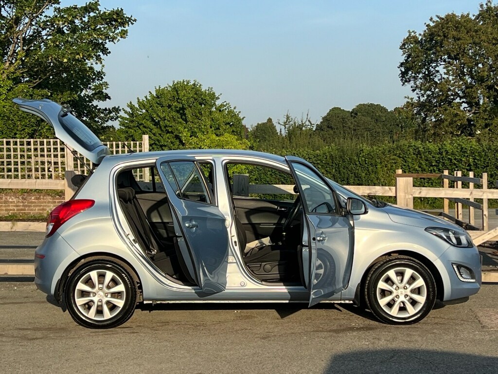 Hyundai I20 Hatchback 1.2 Style 2013 DE13RYD Blue #5
