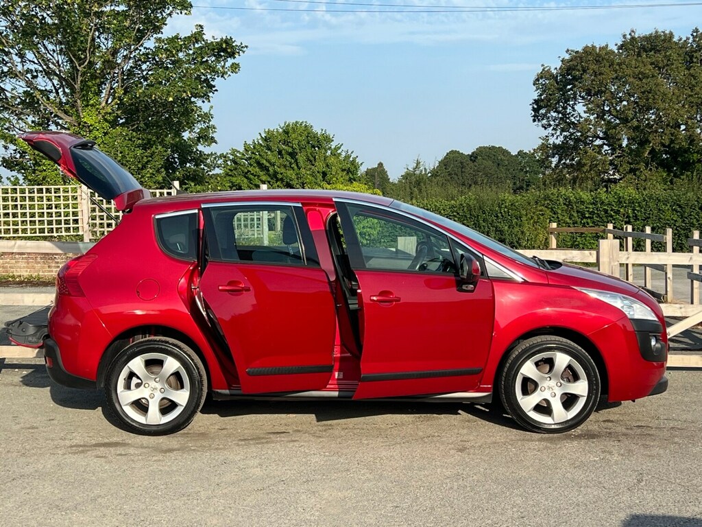 Peugeot 3008 1.6 Hdi 112 Active II Red #5