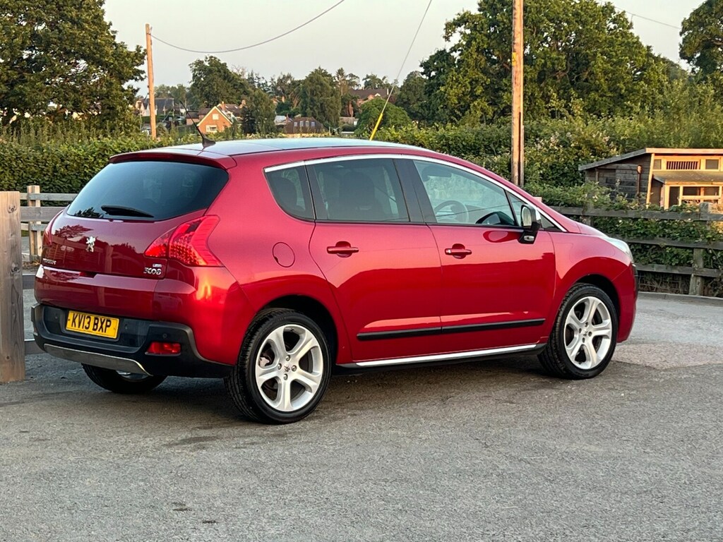 Peugeot 3008 1.6 Hdi 112 Active II Red #4
