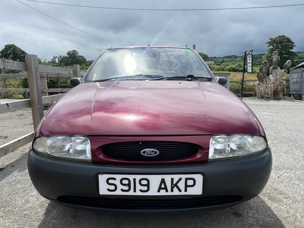 Ford Fiesta Hatchback 1998 Red #14