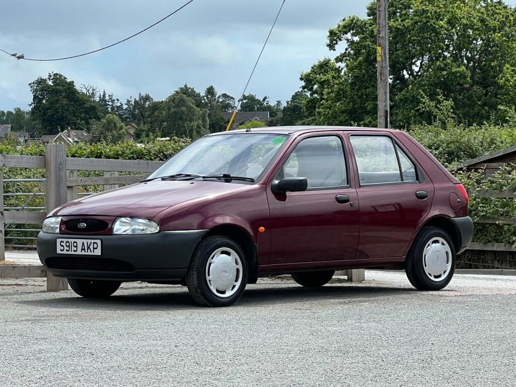 Ford Fiesta Hatchback 1998 Red #1