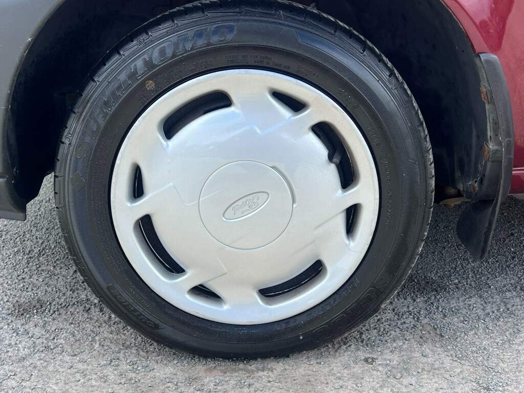 Ford Fiesta Hatchback 1998 Red #8