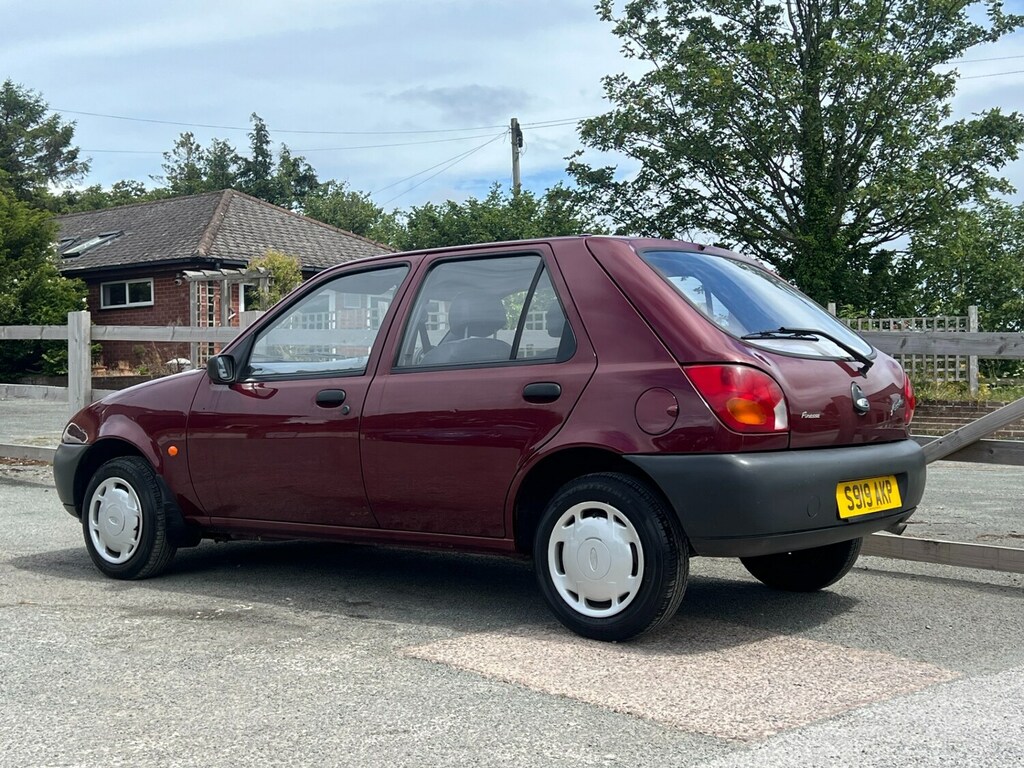 Ford Fiesta Hatchback 1998 Red #11