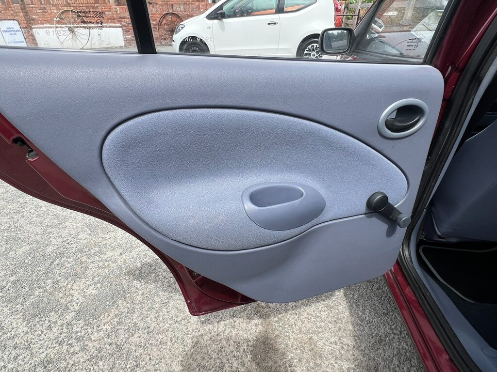 Ford Fiesta Hatchback 1998 Red #15