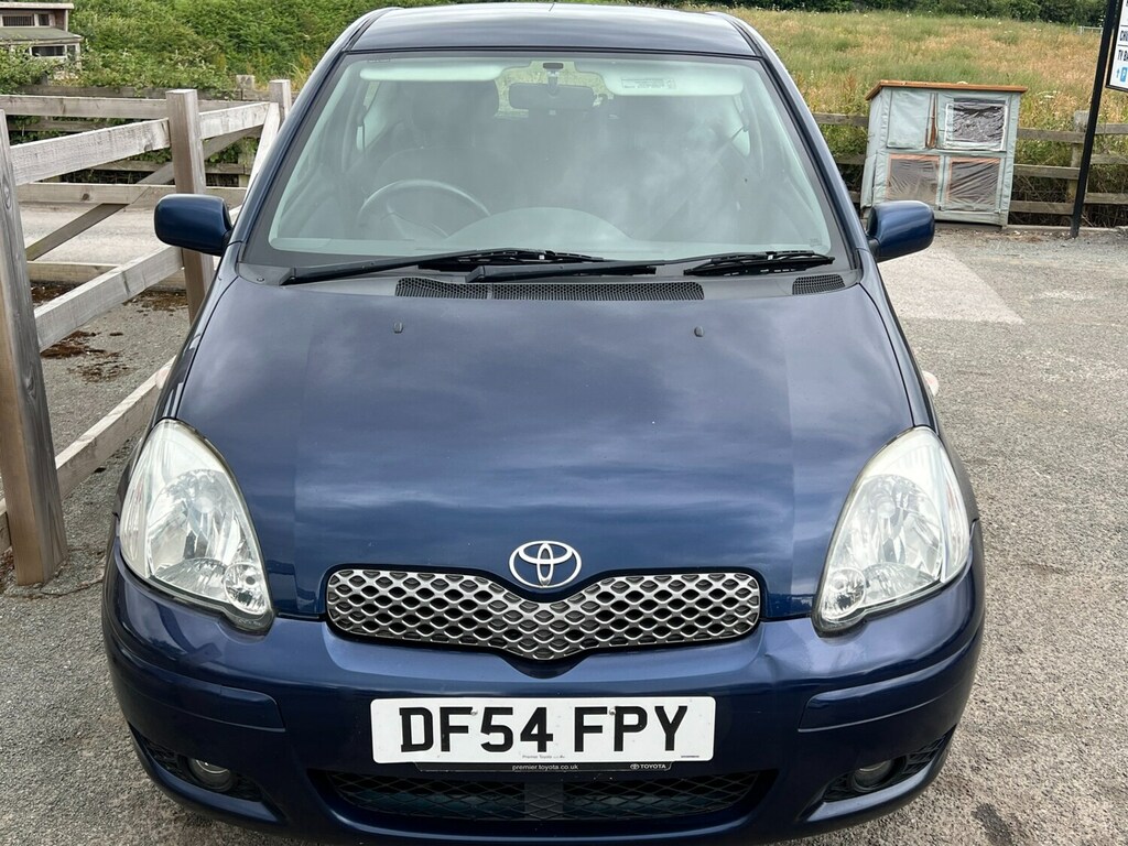 Toyota Yaris  Silver #3