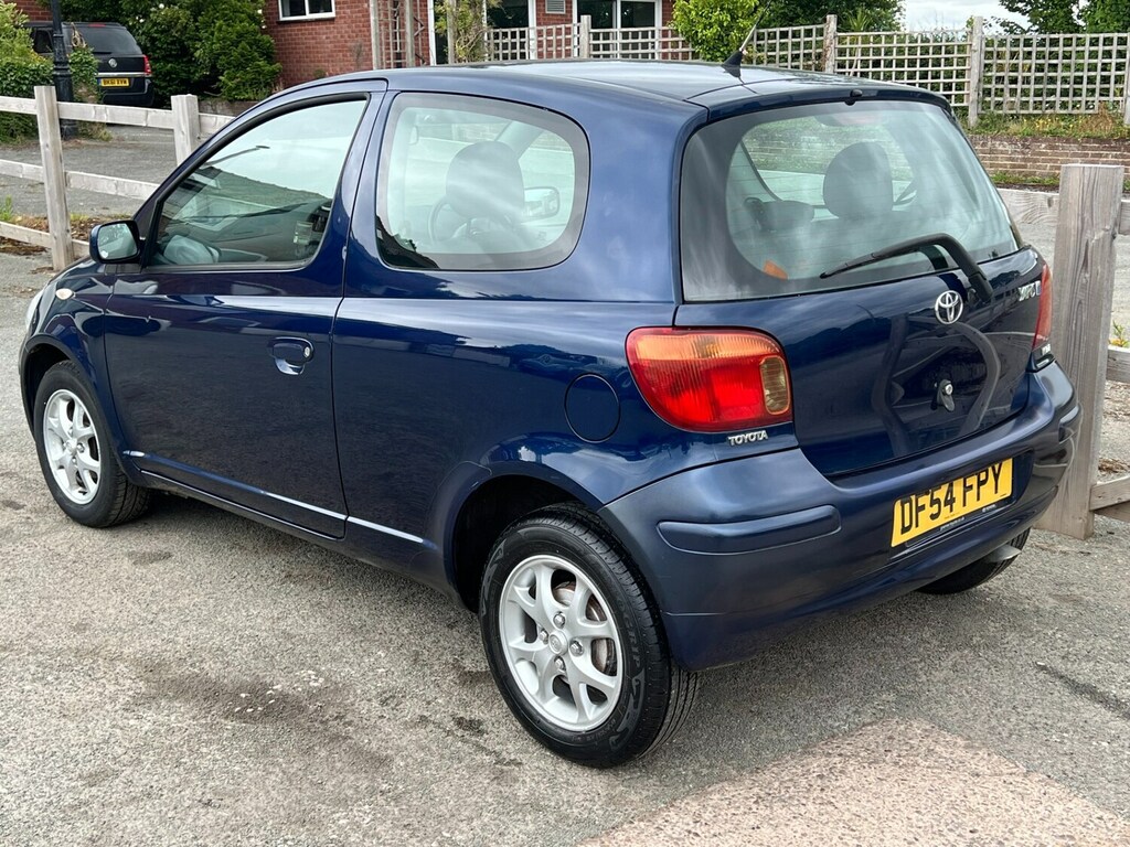 Toyota Yaris  Silver #11