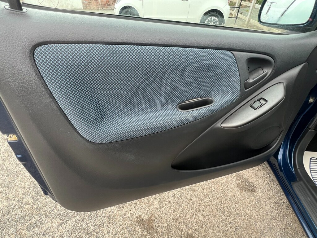 Toyota Yaris  Silver #13
