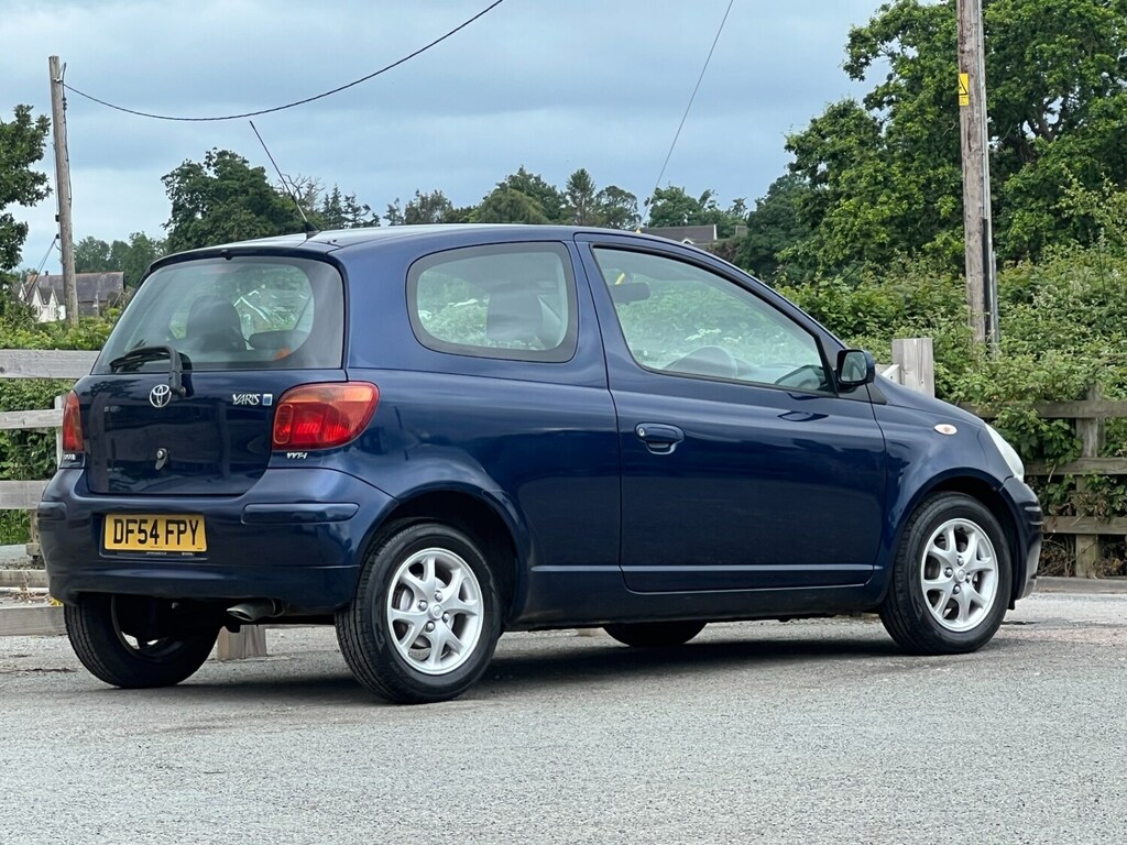 Toyota Yaris  Silver #9