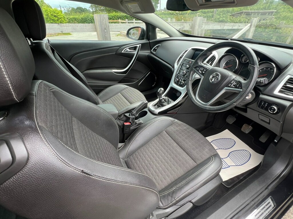 Vauxhall Astra GTC Gtc 2013 63 Black #18