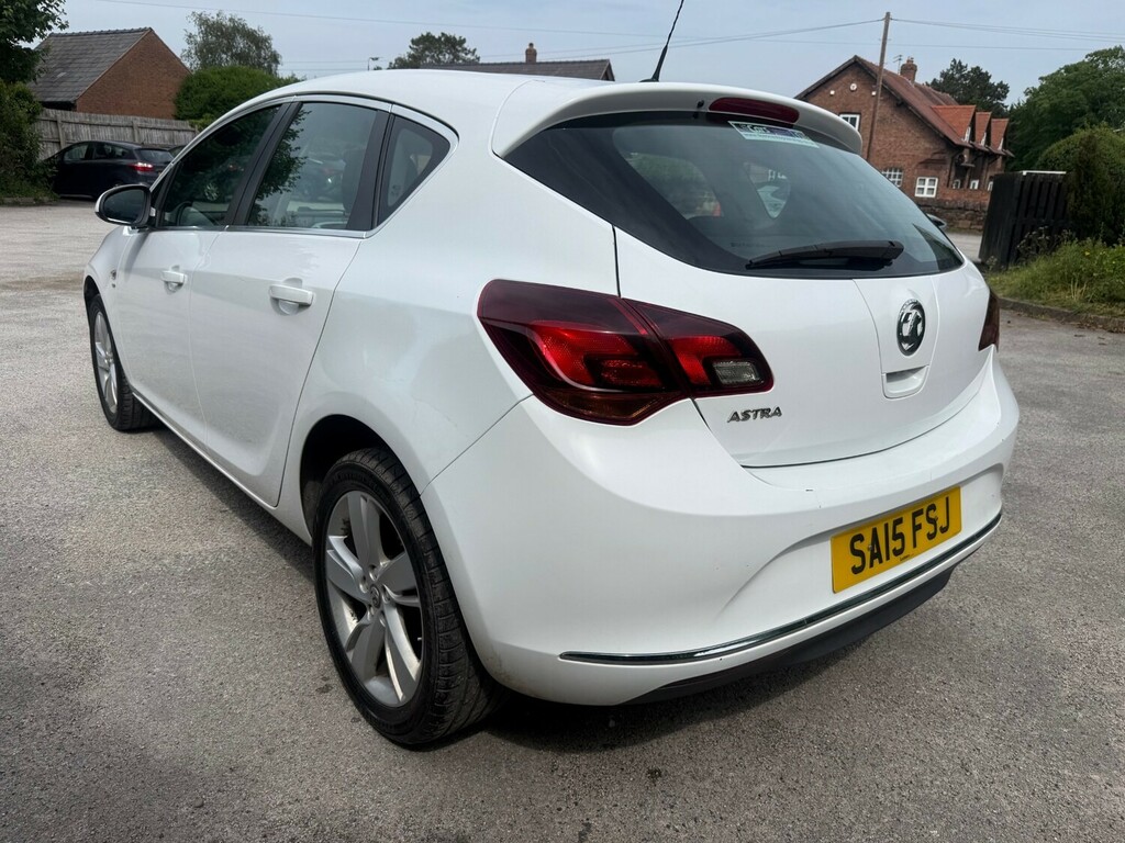 Vauxhall Astra 1.4I 16V Sri Hatchback SA15FSJ White #6