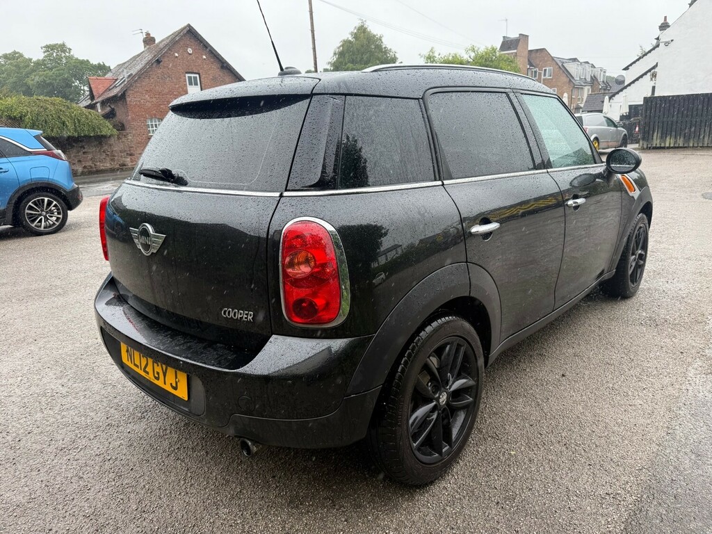 Mini Countryman 1.6 Cooper Hatchback Black #4