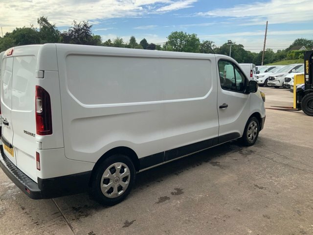 Renault Trafic 2.0 Dci Blue Ll30 YC72ZSU White #3