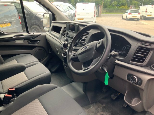 Ford Transit Custom 2.0 260 Ecoblue Leader HK22NNP Black #4