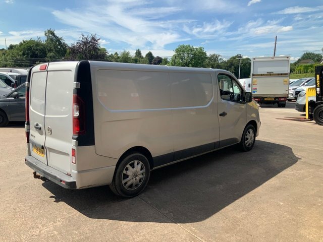 Vauxhall Vivaro 1.6 Cdti 2900 Sportive BT68SXM Silver #3