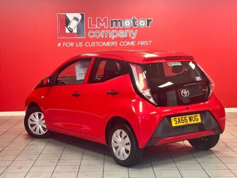 Toyota Aygo X Vvt-i 5dr Red #3