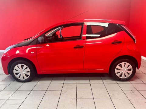 Toyota Aygo X Vvt-i 5dr Red #4