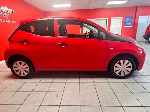 Toyota Aygo X Vvt-i 5dr Red #6