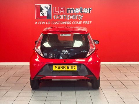 Toyota Aygo X Vvt-i 5dr Red #5