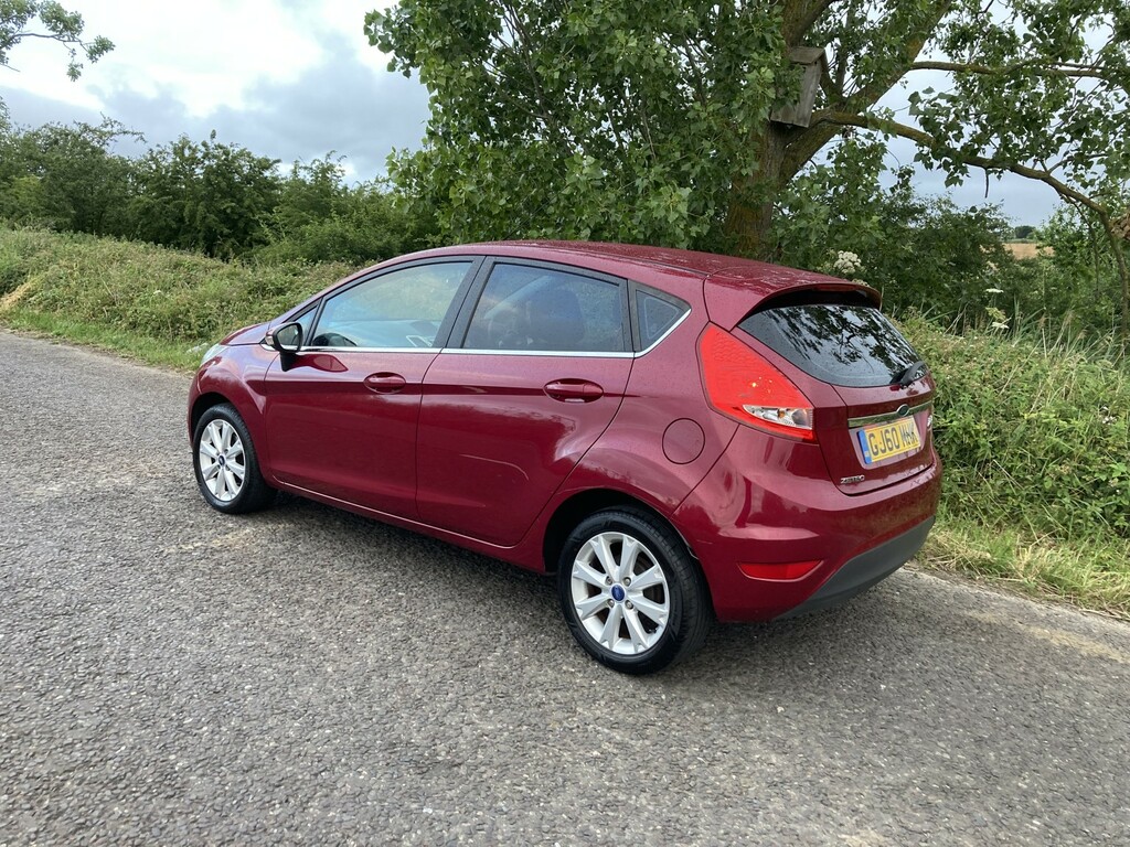 Ford Fiesta 1.25 Zetec White #8