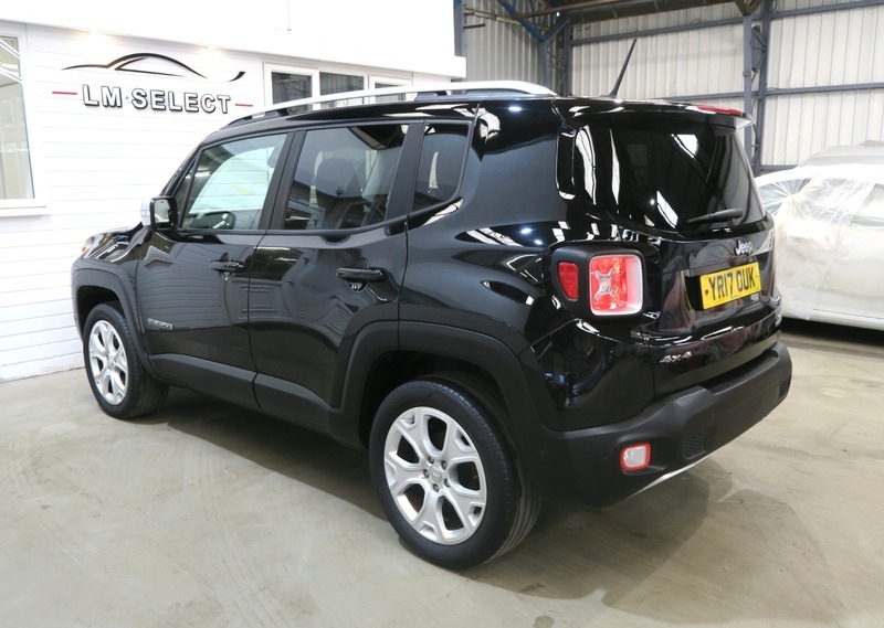 Jeep Renegade Estate Black #9