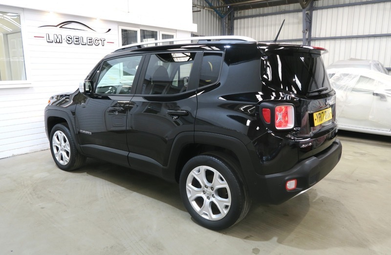 Jeep Renegade Estate Black #8