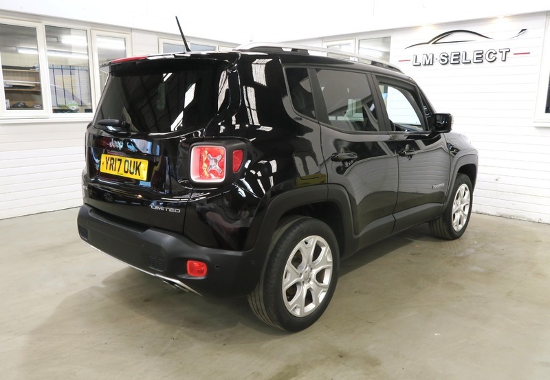 Jeep Renegade Estate Black #15