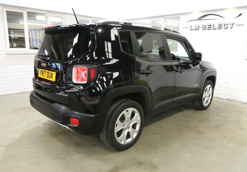 Jeep Renegade Estate Black #16