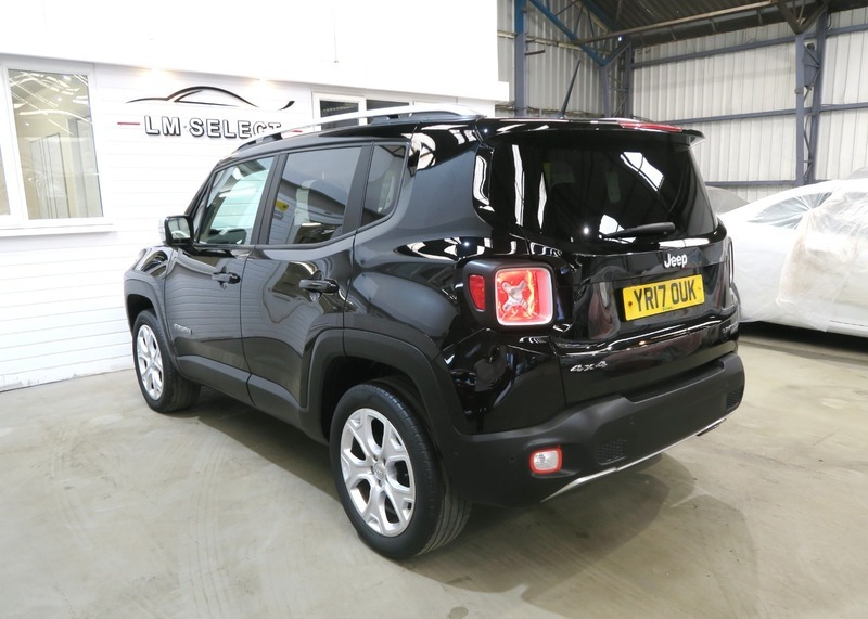 Jeep Renegade Estate Black #11