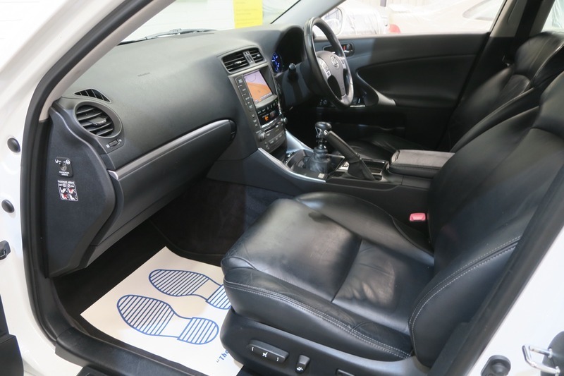 Lexus IS 2.5 250 V6 Advance Euro 5 Black #25