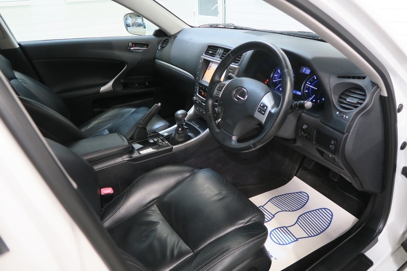 Lexus IS 2.5 250 V6 Advance Euro 5 Black #20