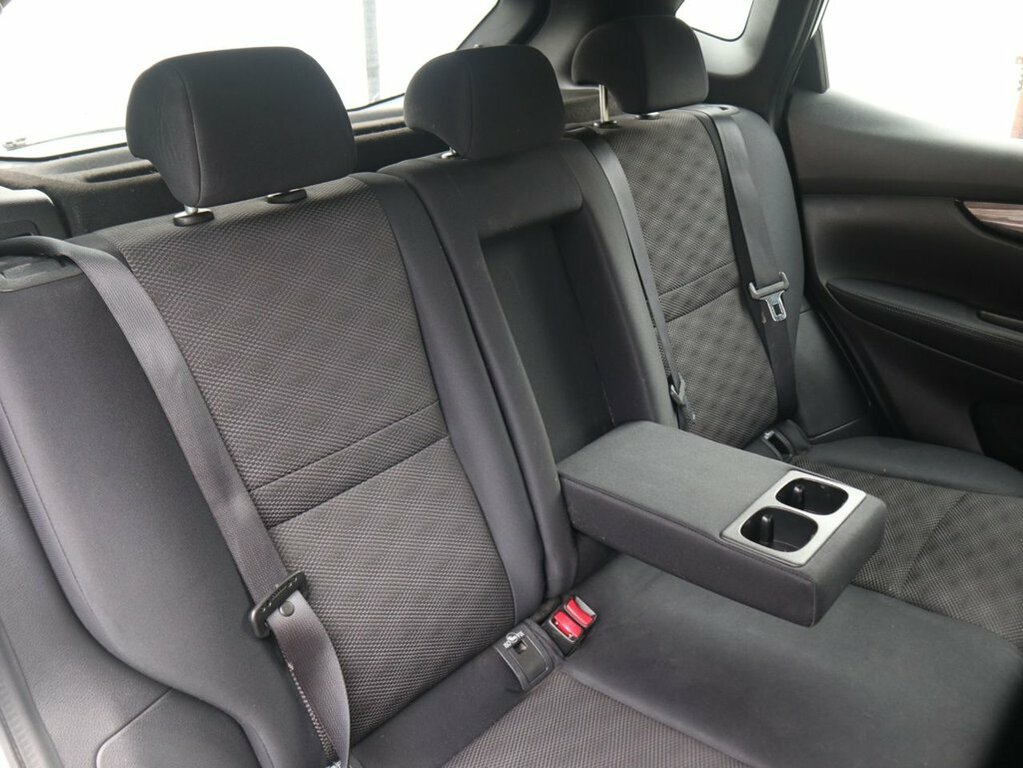 Nissan Qashqai 1.5L Acenta YC14XEH White #6