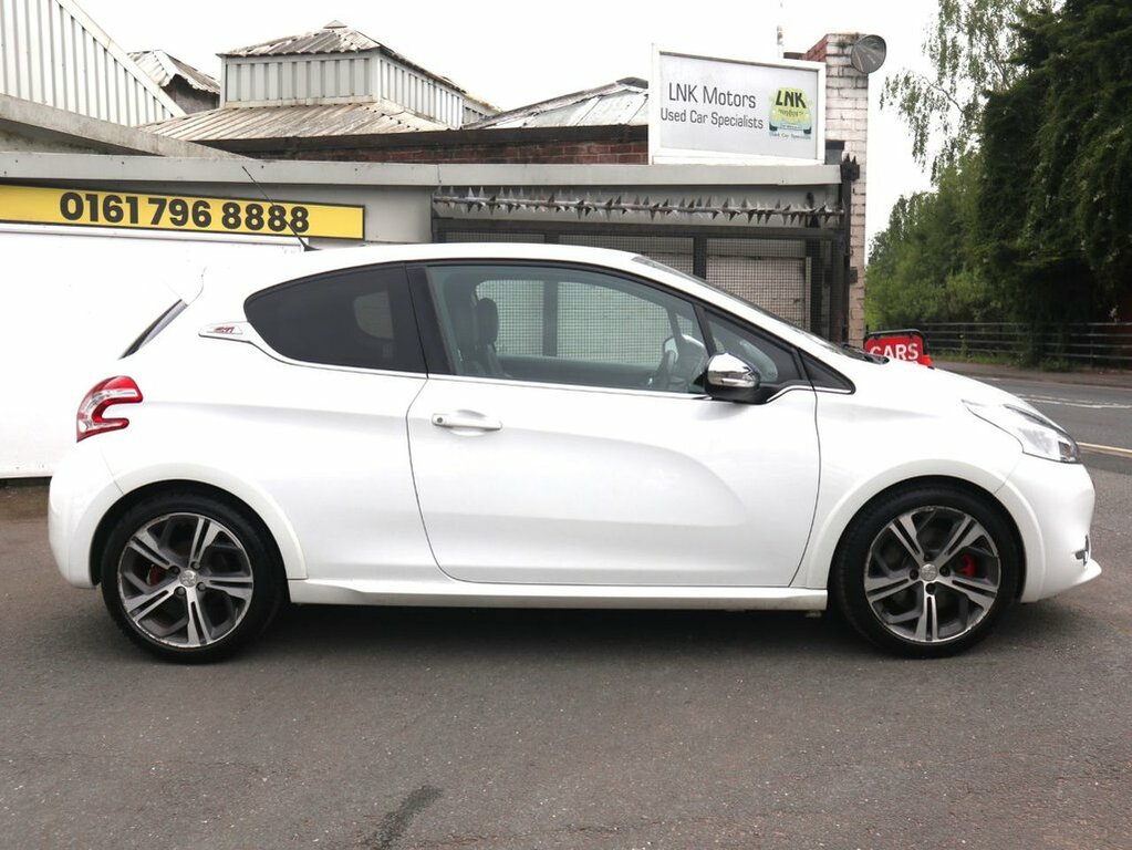 Peugeot 208 1.6L Gti White #3