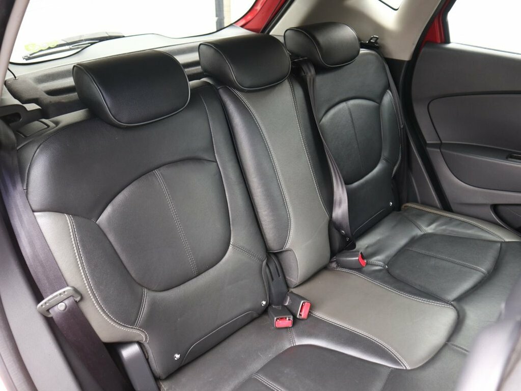 Renault Captur 1.5L Signature Nav CE65EOC Red #6