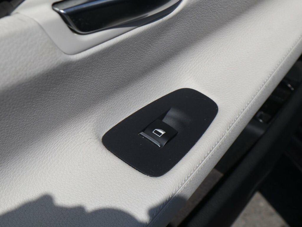 BMW 5 Series Gran Turismo 3.0 Se Silver #32